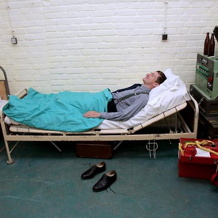 10-Z Bunker Hostel Brno Ngoại thất bức ảnh