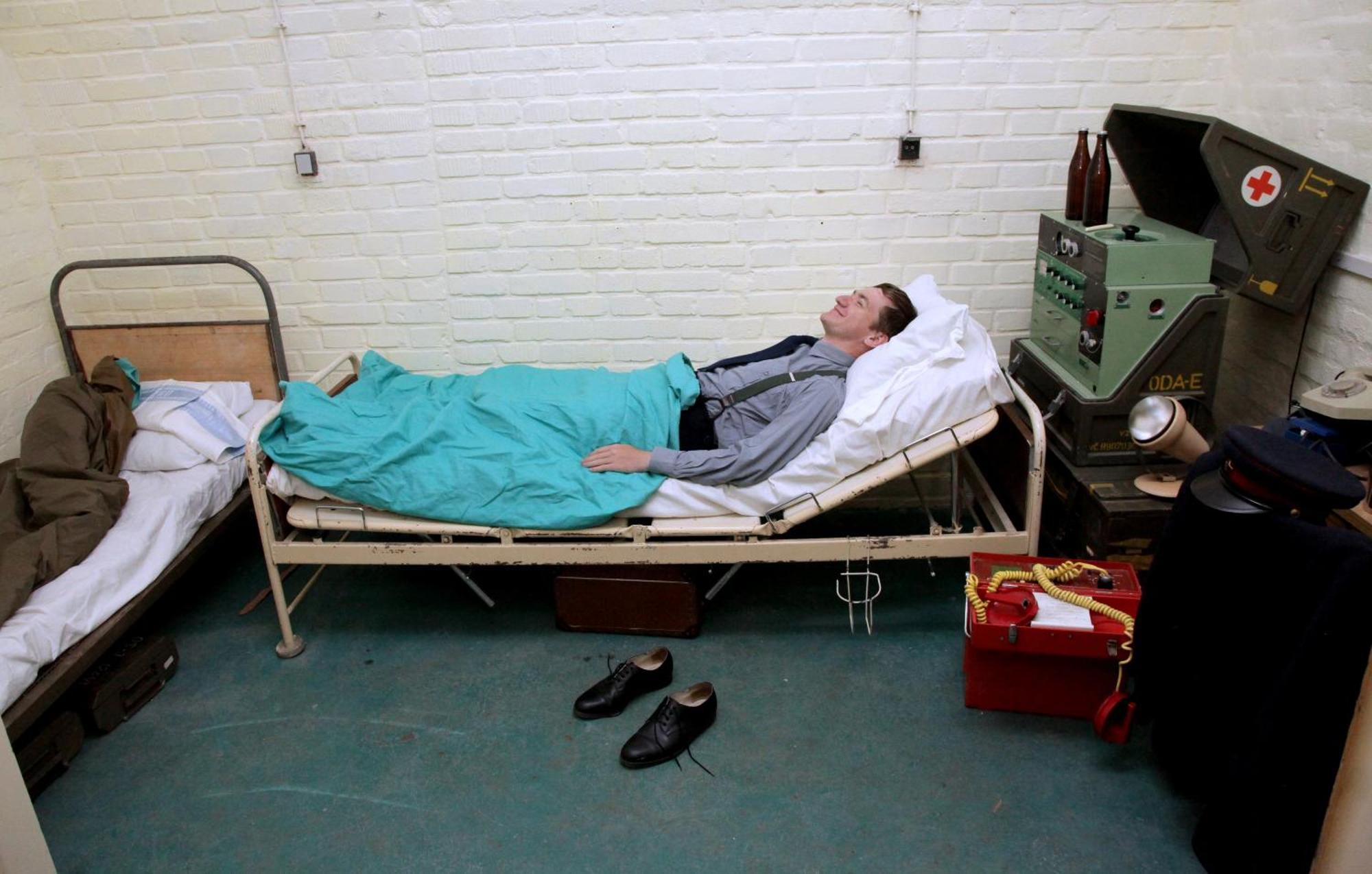 10-Z Bunker Hostel Brno Ngoại thất bức ảnh