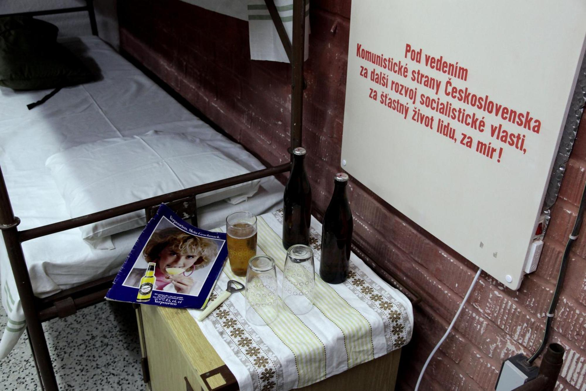 10-Z Bunker Hostel Brno Phòng bức ảnh